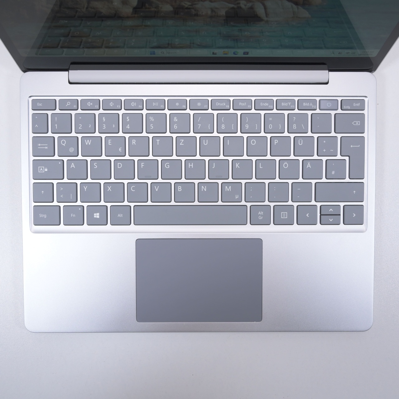 Laptop Microsoft Surface Go Laptop (model 1943), Intel Core i5-1035G1, 12.4\'\', Rezolutie 1536 x 1024, 8 GB DDR4, SSD de 256 GB, Intel UHD Graphics - 3 | YEO