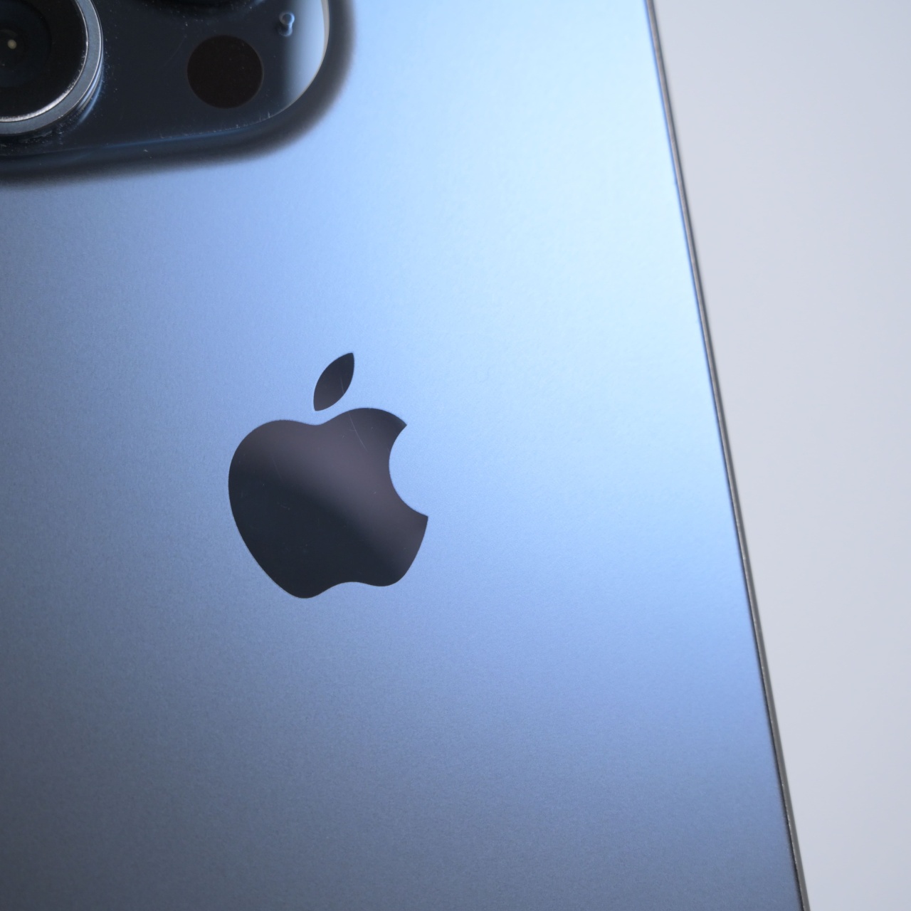 Telefon Apple iPhone 15 Pro 256GB Doar e-SIM, Blue Titanium - imagine 7