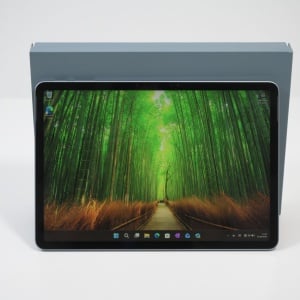 Tableta Microsoft Surface Pro 12" (2110), Snapdragon X Plus, Rezolutie 2196 x 1464, 12'', Touchscreen, 16 GB DDR5, SSD de 512 GB, Qualcomm Adreno X1-45 - Img 2