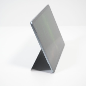 Tableta Microsoft Surface Pro 12" (2110), Snapdragon X Plus, Rezolutie 2196 x 1464, 12'', Touchscreen, 16 GB DDR5, SSD de 512 GB, Qualcomm Adreno X1-45 - Img 3