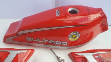 BULTACO ALPINA 188 GAS TANK AND SIDE PANELS NEW BULTACO ALPINA 188 SET BODY PARTS FULL BIKE NEW - Img 7
