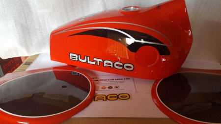 BULTACO PURSANG GASTANK AND SIDE PANELS MODEL MK10 BULTACO PURSANG 125 GAS TANK NEW BULTACO PURSANG BODY KIT BULTACO PURSANG MK10 125cc MODEL 162 - Img 3