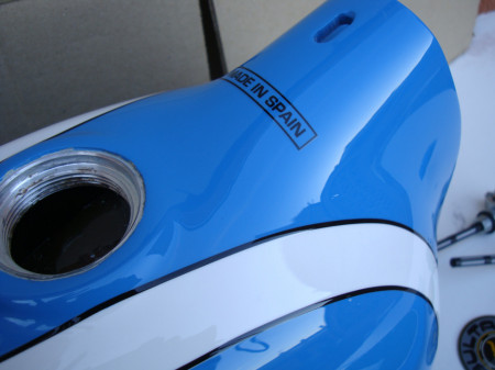 BULTACO PURSANG MK8 GASTANK AND SIDE PANELS MODEL 135 BULTACO PURSANG GAS TANK NEW BULTACO PURSANG BODY KIT - Img 5