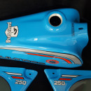 BULTACO PURSANG 250 MK10 BODY KIT PARTS GAS TANK AND SIDE PANELS PURSANG 250 MK 10 - Img 2