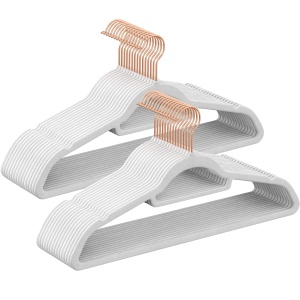 SONGMICS Set 30 umerase catifea cu carlig rotativ, 44x24 cm, alb - Img 1