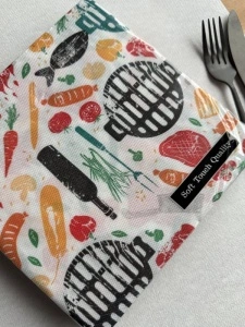 Γιορτινές χαρτοπετσέτες τραπεζιού SoftPoint – Vegan Party / 40 x 40 εκ. / 20 τεμ. - Img 2