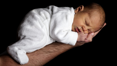 Top 10 lucruri care nu trebuie să îți lipsească în prima săptămână de viață a bebelușului