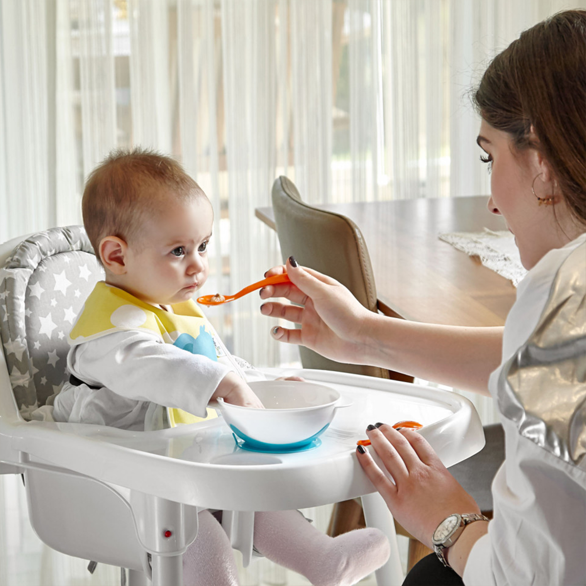 Tacâmuri, boluri, pahare pentru copii