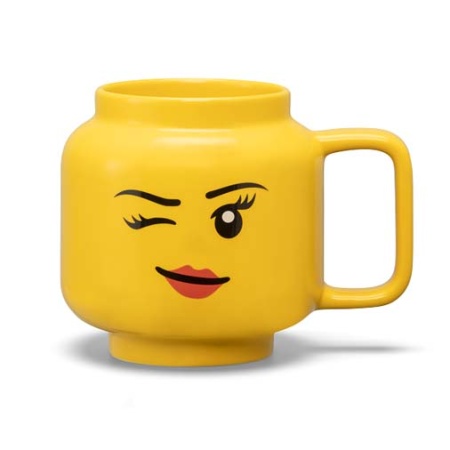 Cană mare LEGO din ceramică – Fată care face cu ochiul - Img 1