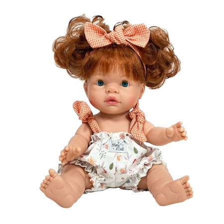 Papusa Nines D'Onil, Joy, cu parul roscat, cu fundita roz, cu miros de vanilie 37 cm