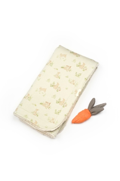 Paturica cu iepurasi pentru nou nascut, 85X85 cm, 100% bumbac organic, Rabbit, BabyCosy