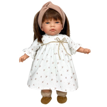 Papusa Nines D'Onil, Celia, cu parul saten, cu rochie alba, cu miros de vanilie, 45 cm