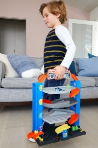 HOT WHEELS GARAJUL CU CASCADORII - Img 3