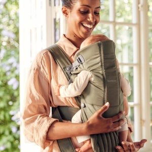BabyBjorn - Marsupiu anatomic Mini, cu pozitii multiple de purtare, Dark Green, Tesatura - Img 4
