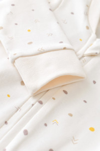 Salopeta cu fermoar cu maneca lunga si panataloni lungi - 100%bumbac organic - Ecru cu buline, Baby Cosy
