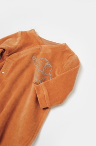 Salopeta Elefant cu maneca lunga si botosei din 80%bumbac organic si 20% poliester - Caramiziu, BabyCosy