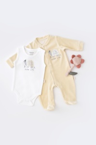 Set Broscuta cu salopeta si body din 80%bumbac organic si 20% poliester - Crem, Baby Cosy