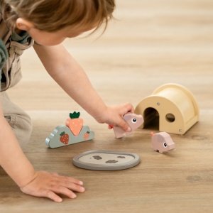 Set de joaca din lemn Tiny Farm Done by Deer Pigee Multicolor - Img 3