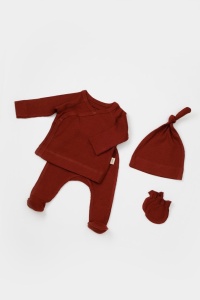 Cutie 4 piese pentru nou nascut - 100% bumbac organic - Caramiziu, BabyCosy