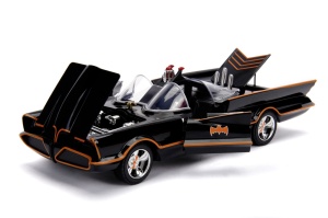 JADA BATMAN MASINUTA RC BATMOBILE 1:18 - Img 4