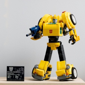 LEGO ICONS TRANSFORMERS BUMBLEBEE 10338 - Img 2