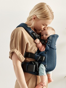 BabyBjorn - Marsupiu anatomic cu multiple pozitii de purtare colectia Harmony, 3D Mesh, Navy Blue - Editie Limitata - Img 4