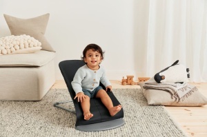 BabyBjorn - Balansoar Bliss Black din tesatura matlasata cu aspect Clasic - Img 5