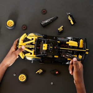 LEGO TECHNIC BOLID BUGATTI 42151 - Img 4