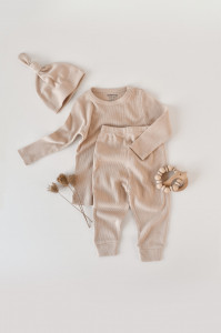 Set 3 piese: bluzita cu maneca lunga, panataloni lungi si caciulita din bumbac organic si modal - Blush, Baby Cosy