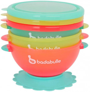 Badabulle - Set 3 boluri colorate pentru mancare, cu suport inclus