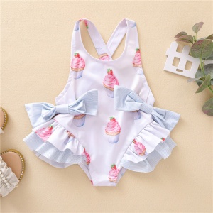 Costum de baie cu briose si fundite