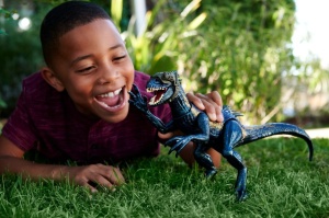 JURASSIC WORLD DINO TRACKERS TRACK N ATTACK DINOZAUR INDORAPTOR - Img 3