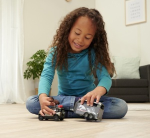 MAJORETTE LAND ROVER CU REMORCA PENTRU CAI - Img 3
