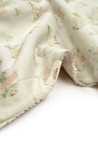 Paturica cu iepurasi pentru nou nascut, 85X85 cm, 100% bumbac organic, Rabbit, BabyCosy