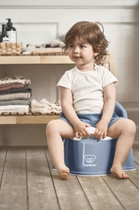 BabyBjorn - Olita cu protectie spate Potty Chair Deep blue/White - Img 3