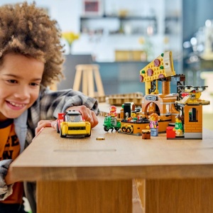 LEGO CITY EXPERIENA LIVRARII DE PIZZA CU VEHICULE 60496 - Img 4