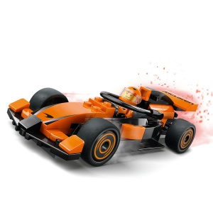 Pilot F1 cu masina de curse McLaren - Img 4