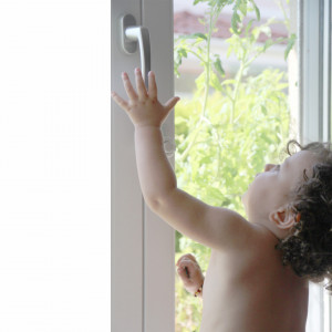 Sistem de siguranta pentru fereastra BabyJem