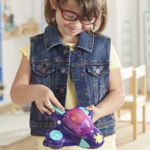 SPIDEY PRIETENII EXTRAORDINARI SET MASINUTA SI FIGURINA GHOST SPIDER - Img 3