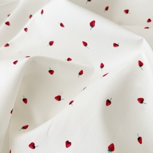 Poplin Imprimat cu capsuni - Mini Strawberry