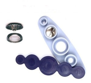 Dispozitiv pentru imbracat nasturi - cod 673170 - Img 2