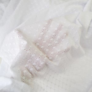 Bumbac subtire cu broderie - Lattice White - Img 1