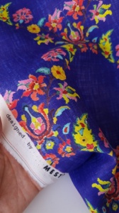 Material 100% In Imprimat - Bright Florals Blue - Img 2