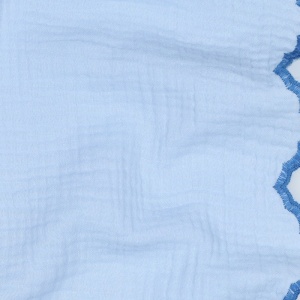 Muselina din bumbac finisata cu bordura Scallop - Light blue