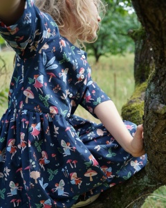 Poplin imprimat - Autumn Fairytale Navy - Img 6