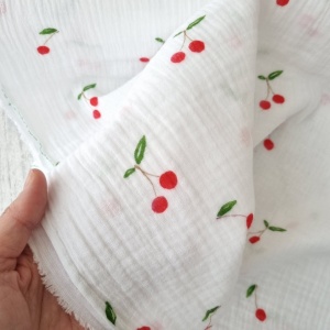Cupon 35cm - Muselina imprimata digital cu cirese- Cherry White