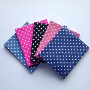 Set Fat Quarter 5 bucati - Medium Dots 2725-00