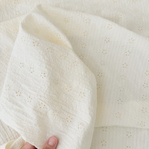 Bumbac Seersucker uni cu broderie - Floral Stripe Ecru - Img 3