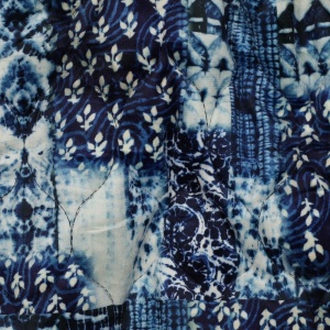 Catifea matlasata Digital Patchwork - Blue - cupon 75 cm - Img 3