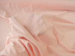 Cupon 65 cm - Voal de bumbac cu buline brodate - Plumetis Blush - Img 2